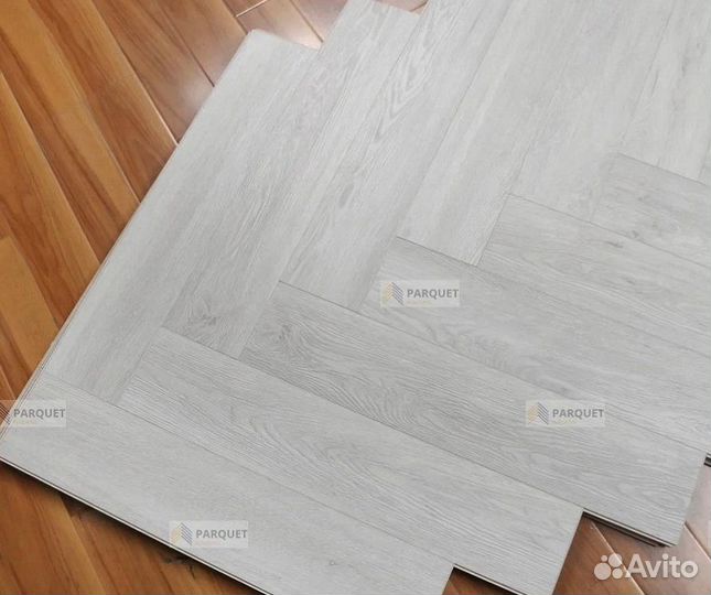 Виниловый ламинат елочкой