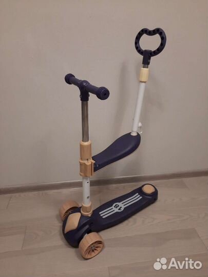 Самокат с родительской ручкой