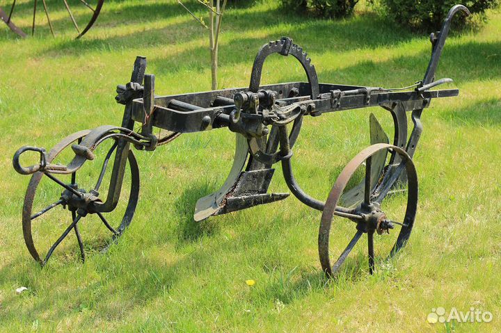 Два плуга, параконный и однаконный