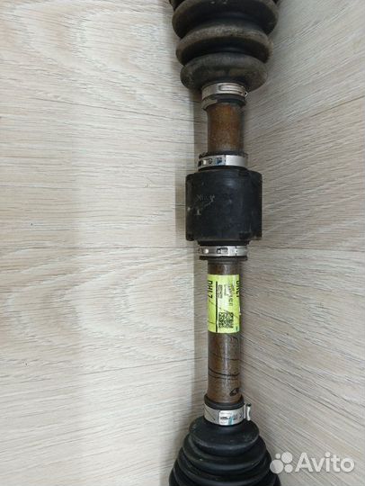 Привод полуось передний левый Hyundai Solaris 2
