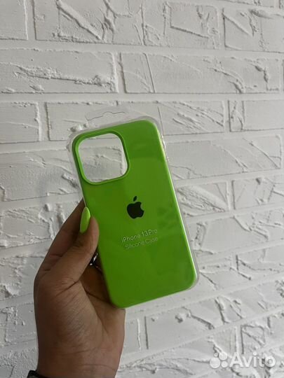 Чехол на iPhone 13 pro салатовый