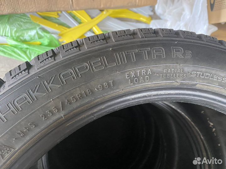 Nokian Tyres Hakkapeliitta R3 235/45 R18 98T