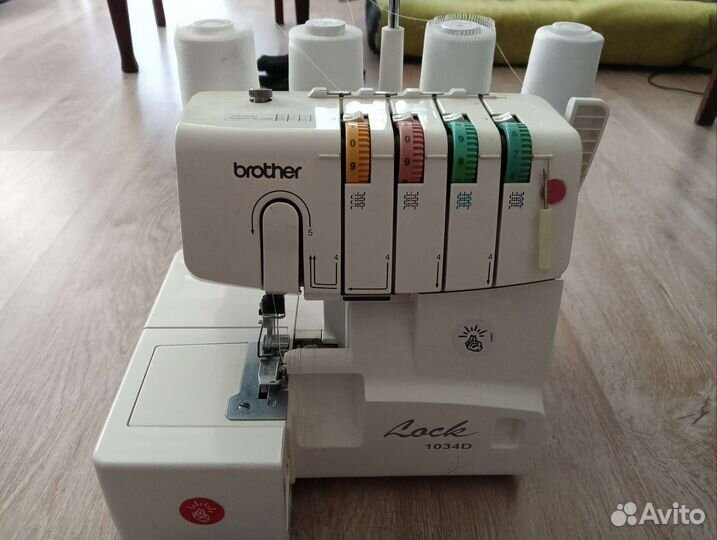 Швейная машинка оверлок бу