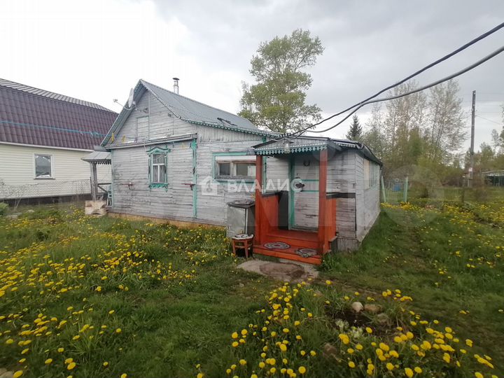 Дом 26 м² на участке 10,9 сот.