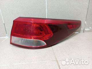 Фонарь правый Kia Rio 4