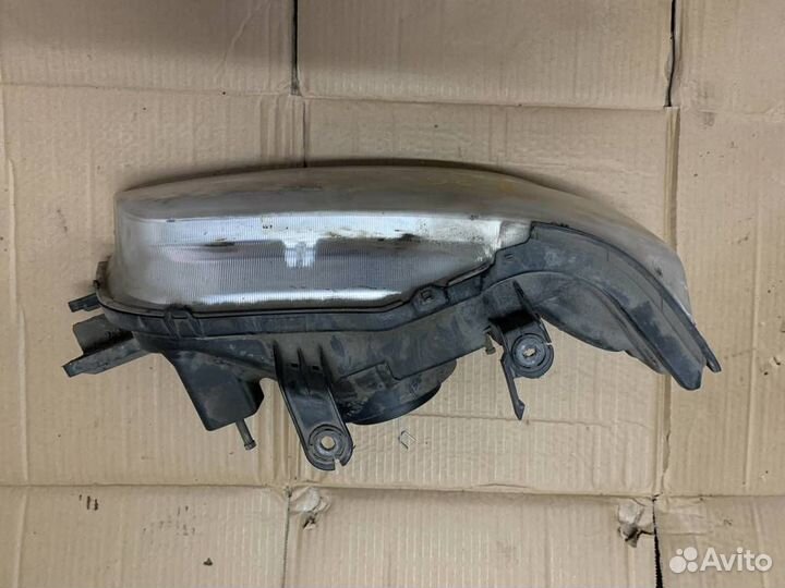 Фара R nissan cube AZ10