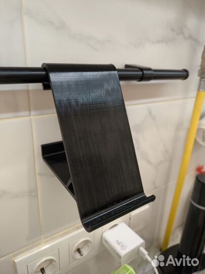 Держатель для телефона на кухонный рейлинг