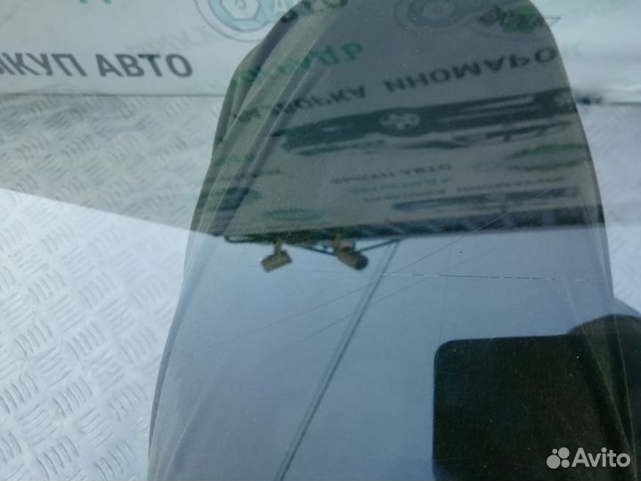 Стекло двери передней левой Ford Focus 1 USA 2001г