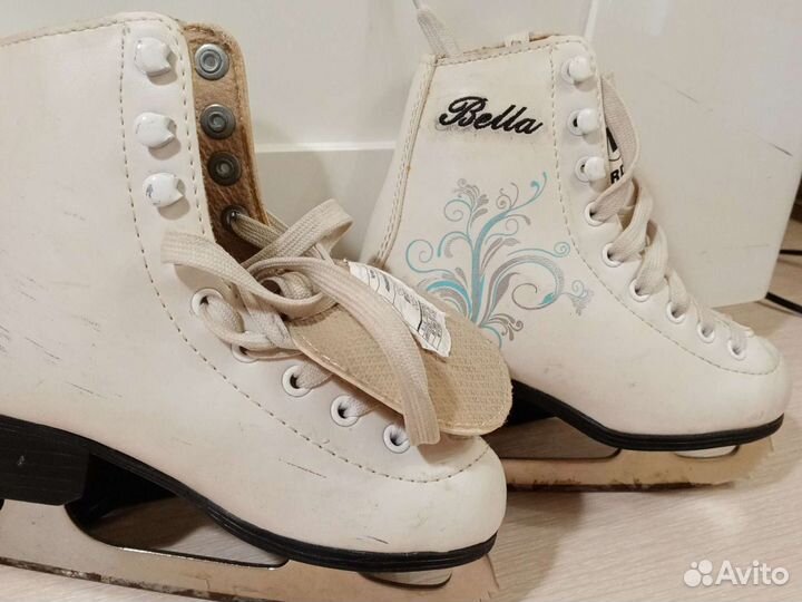 Коньки фигурные, р. 28