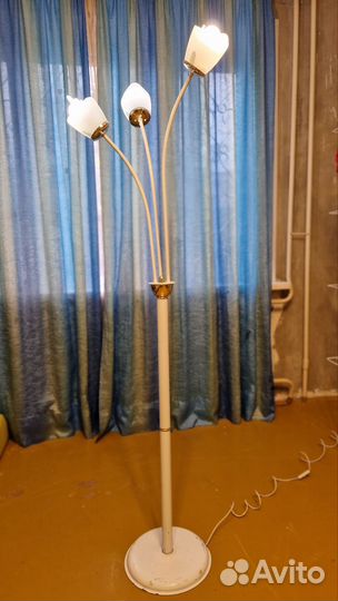 Торшер напольный