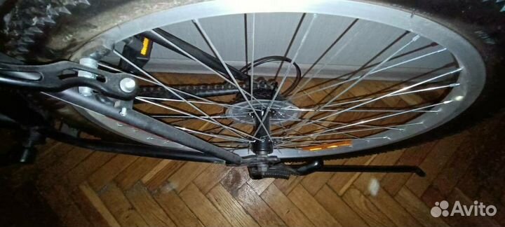 Городской велосипед 18 скоростей, черно-красный