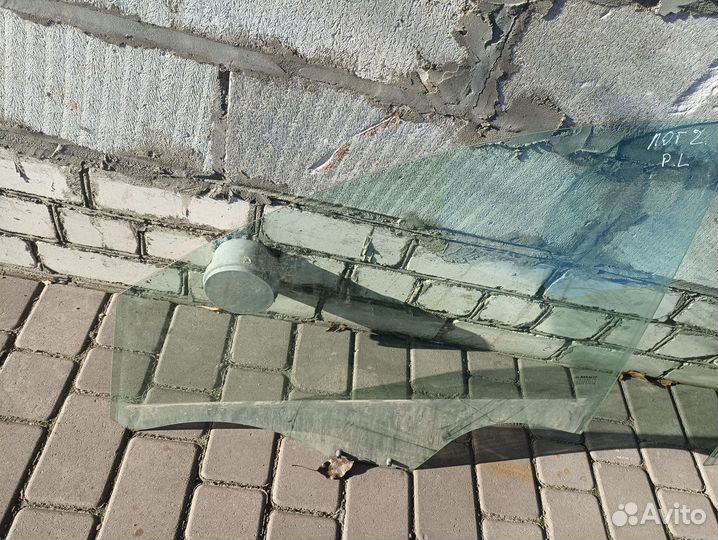 Стекло передней левой двери Renault Logan 2