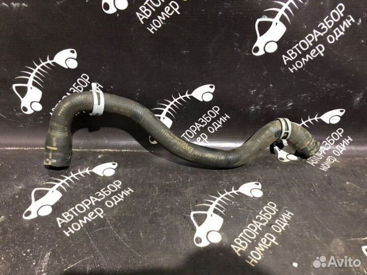 Патрубок системы охлаждения Ford Focus 3 хетчбэк 1