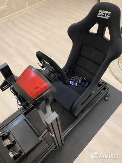 Кокпит для симрейсинга