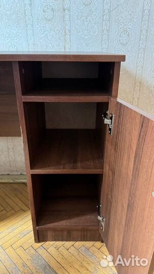 Письменный стол