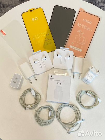Зарядки на iPhone, чехлы, стекла, наушники