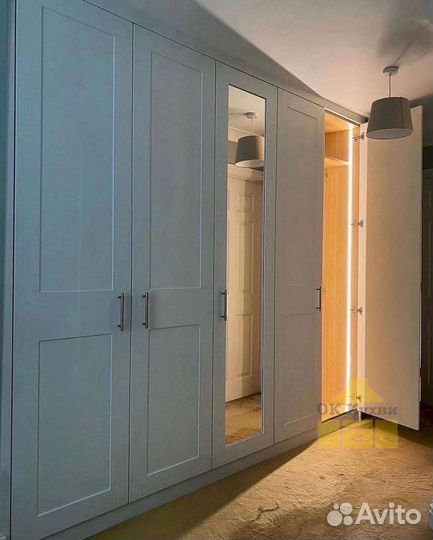 Распашной шкаф