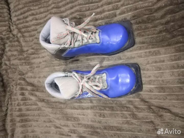 Лыжные ботинки