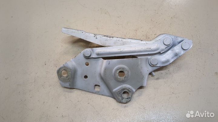 Петля капота левая Chevrolet Camaro 2018