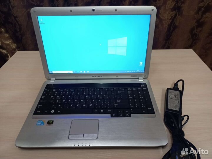 Samsung R530 Core i5-560M/6GB/SSD+HDD