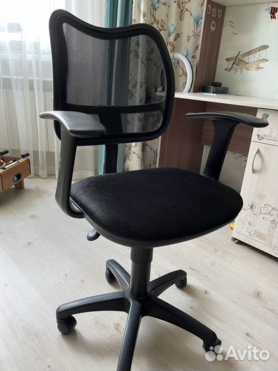 Компьютерный стол + стул