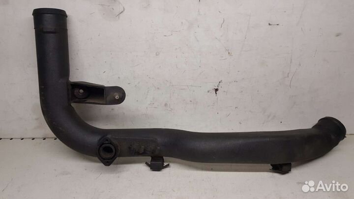 Патрубок интеркулера Volkswagen Passat 8D0145840S