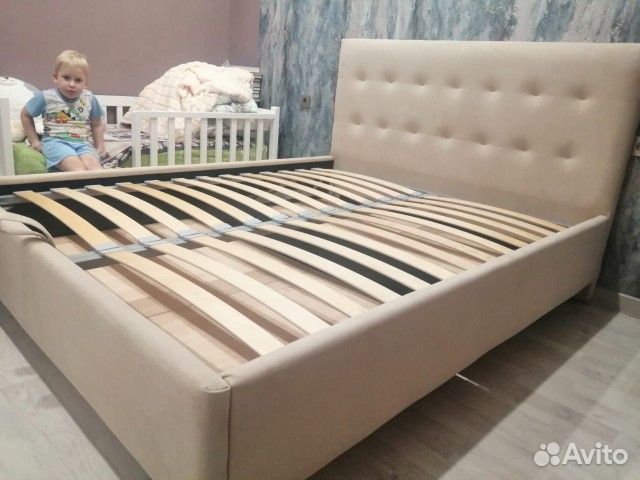 Кровать двухспальная Мягкая