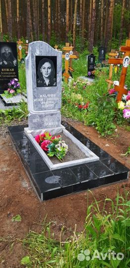 Памятники
