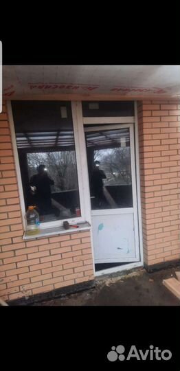 Балконная дверь с окном