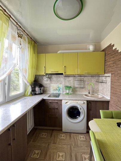 3-к. квартира, 58 м², 2/5 эт.
