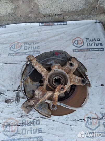 Кулак поворотный передний правый Toyota Rav4 ACA20