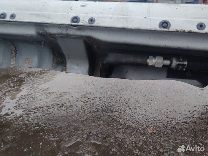Порог кузова Toyota Land Cruiser 100