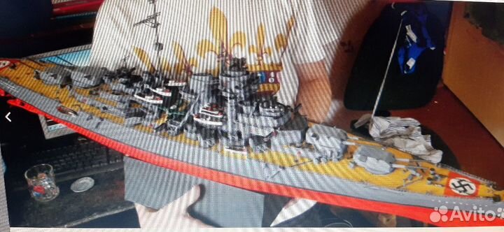 Линкор Бисмарк и тарк Петр велики