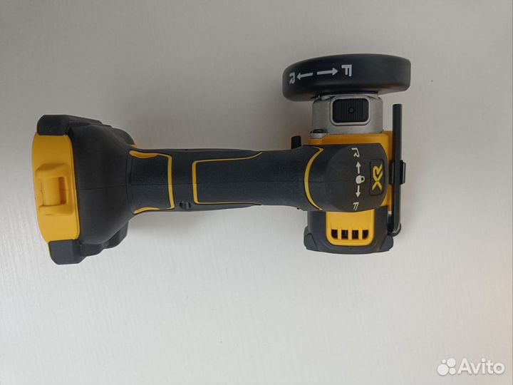 Мини ушм DeWalt DCS438