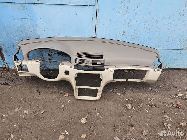 Торпеда салона на Mercedes S 220