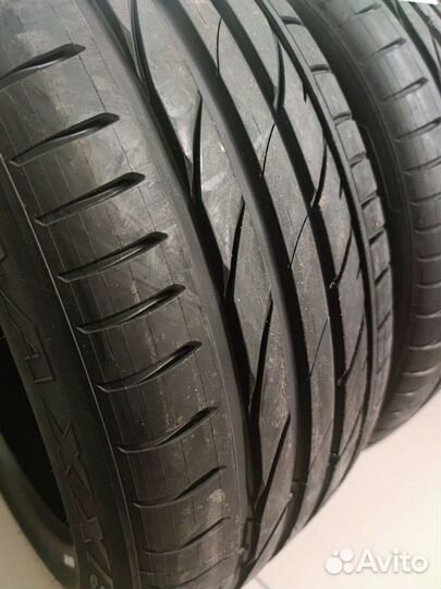 Maxxis Victra Sport VS5 235/40 R18 95Y