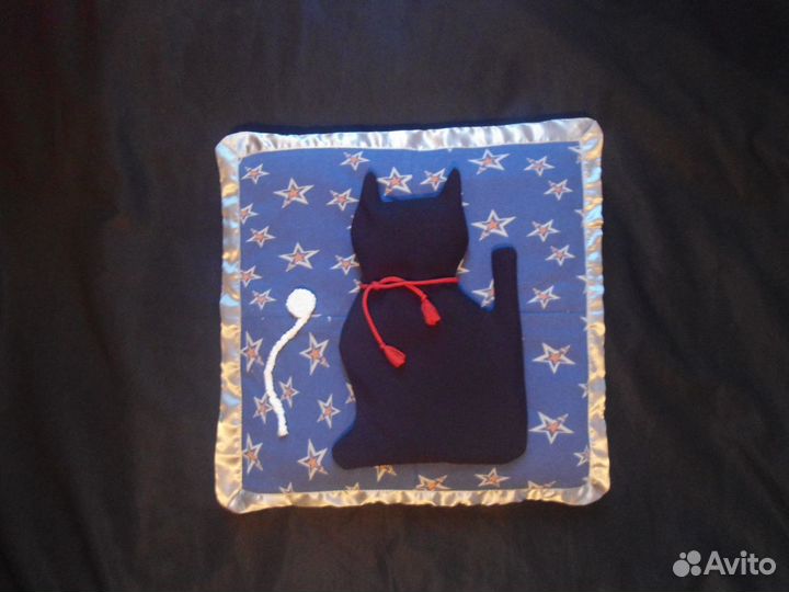 Швея надомница по ремонту одежды