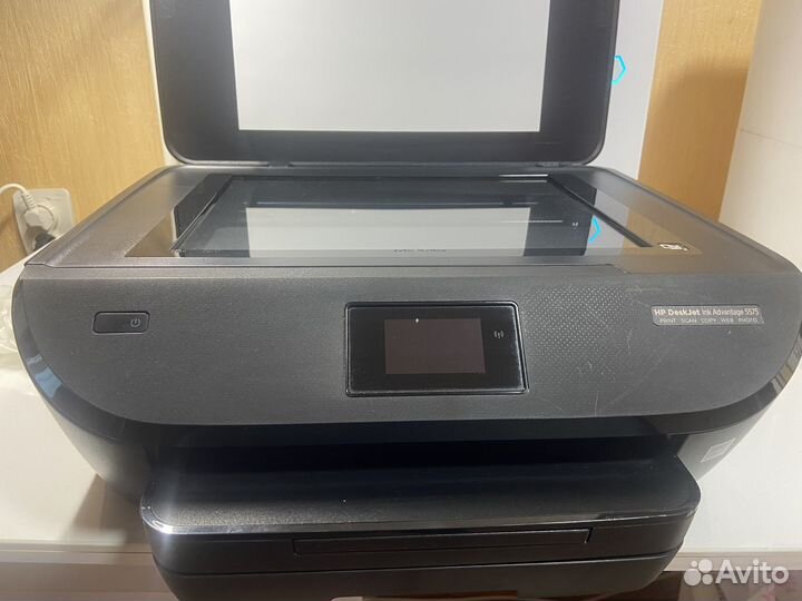 Принтер 3 в 1 HP DeskJet Ink Advantage 5575