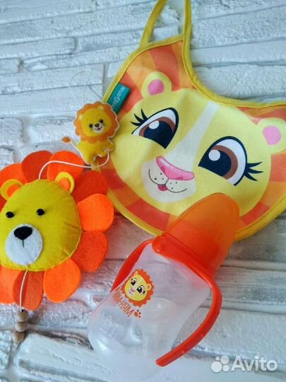 Подарочный набор- игрушка, бутылочка и нагрудник