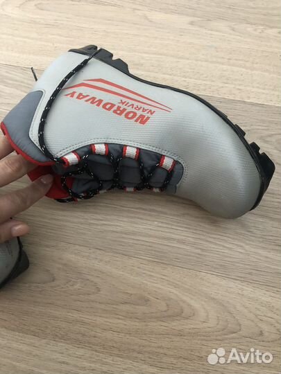 Лыжные ботинки 37