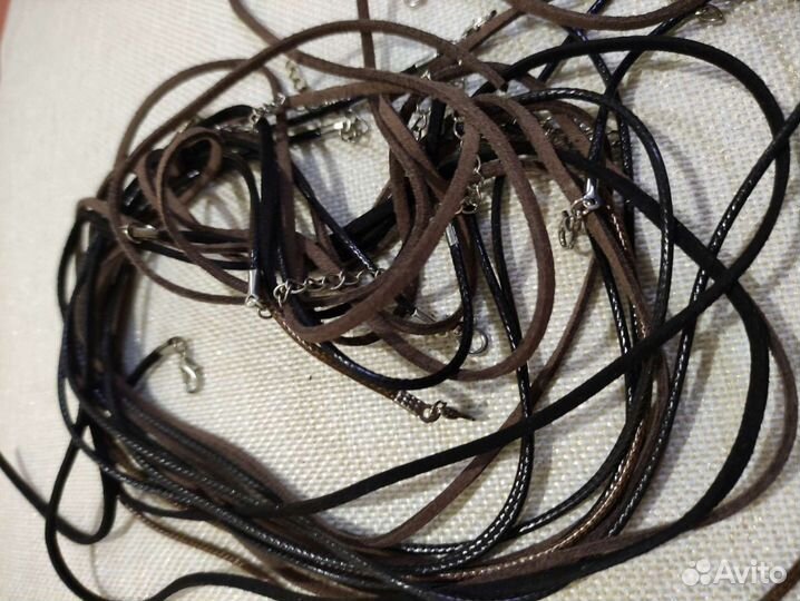 Кожаные шнурки. Различной длины. С застёжками и бе