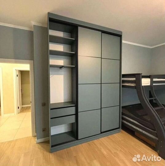 Современный шкаф купе