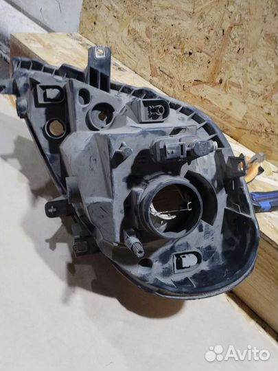 Фара правая trafic