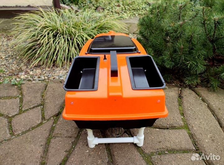 Прикормочный карповый кораблик Ранферри Speed V4