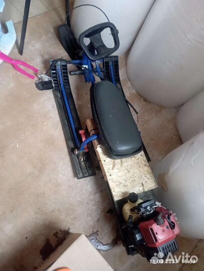 Детский снегокат с мотором