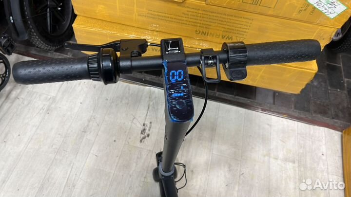 Электрические самокаты E-Scooter Max