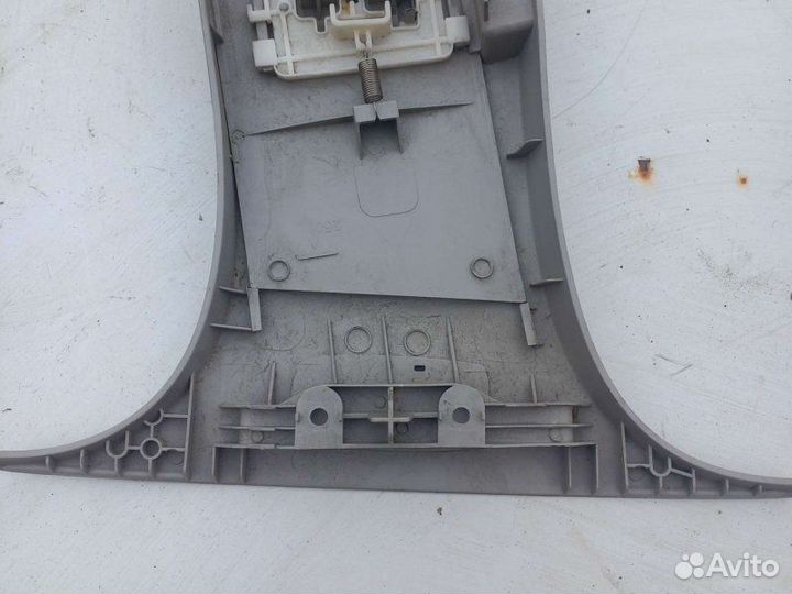 Обшивка центральной стойки правая Ford Focus 2