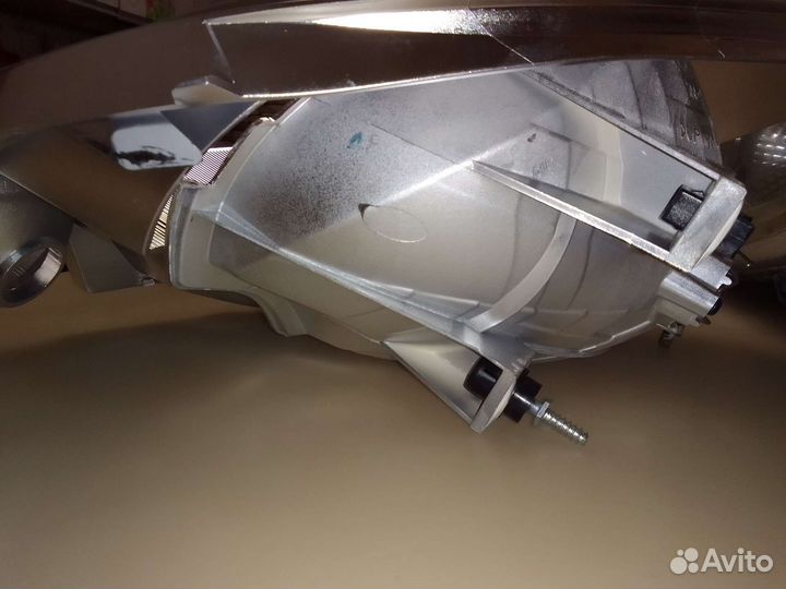 Фара левая с отражателем на renault Kangoo 2