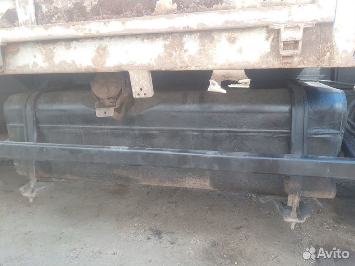 Топливный бак 300л