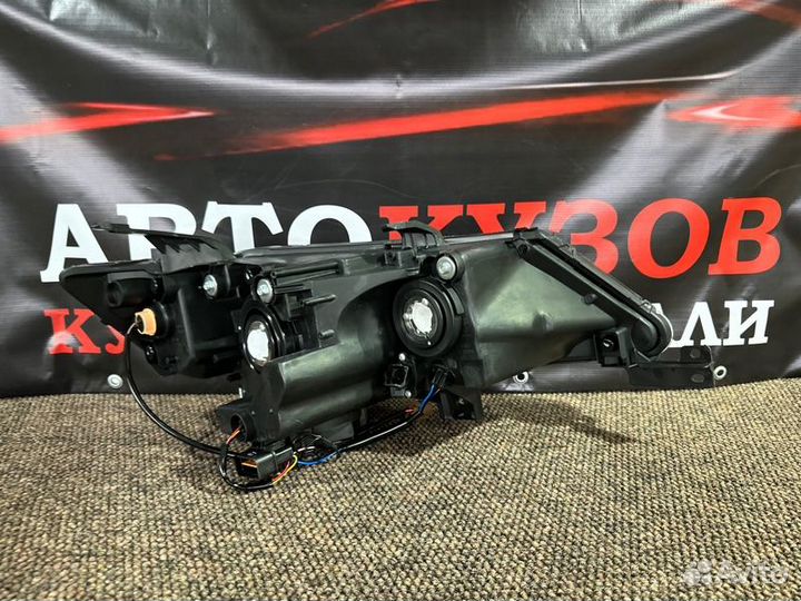 Фара левая Mitsubishi Outlander XL 2007-2010